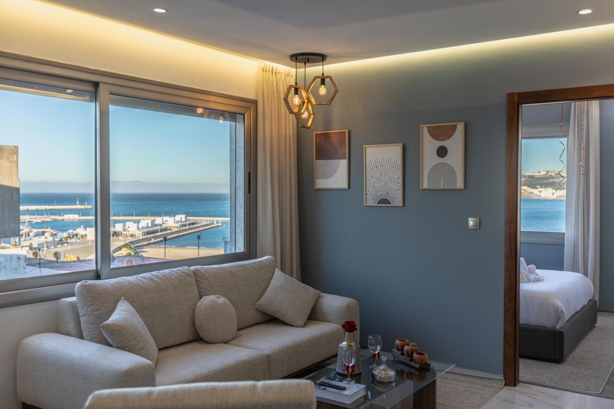 Marina View Residence Luxurious Studio Retreat With Stunning Ocean Views 1 Double Bedroom, 1 Convertible Couch แทนเจียร์ ภายนอก รูปภาพ