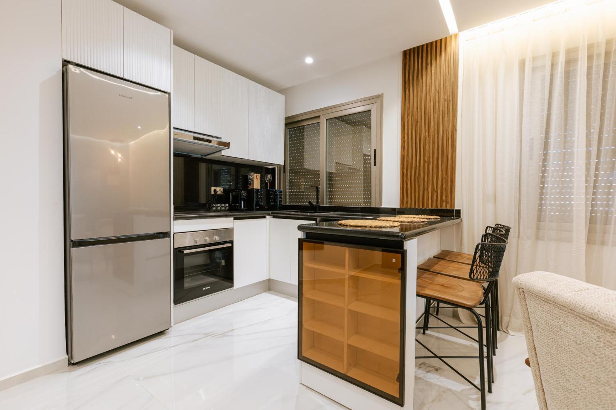 Marina View Residence Luxurious Studio Retreat With Stunning Ocean Views 1 Double Bedroom, 1 Convertible Couch แทนเจียร์ ภายนอก รูปภาพ