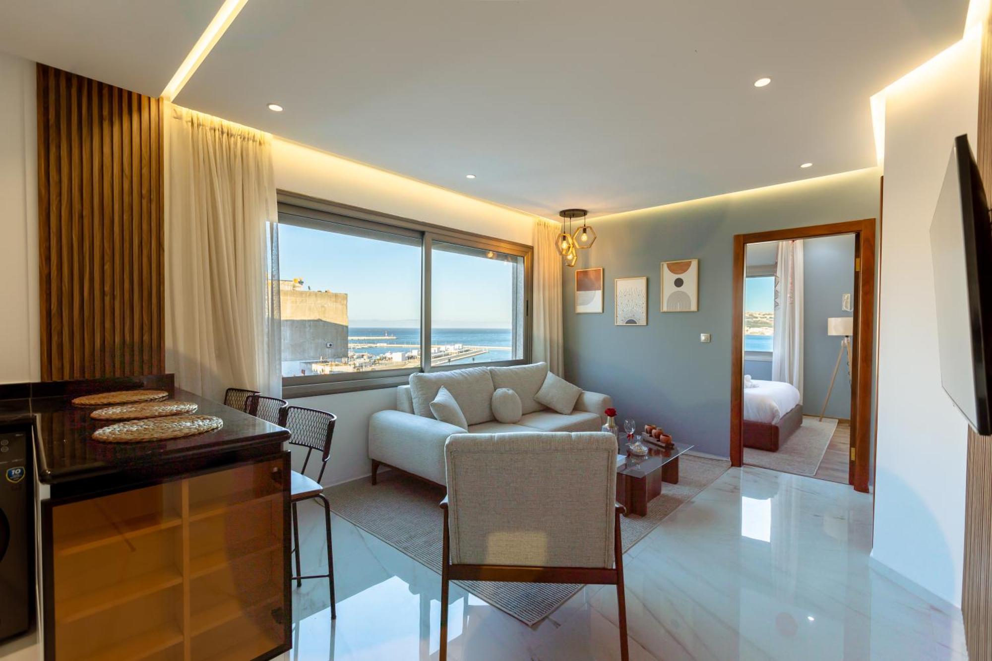 Marina View Residence Luxurious Studio Retreat With Stunning Ocean Views 1 Double Bedroom, 1 Convertible Couch แทนเจียร์ ภายนอก รูปภาพ